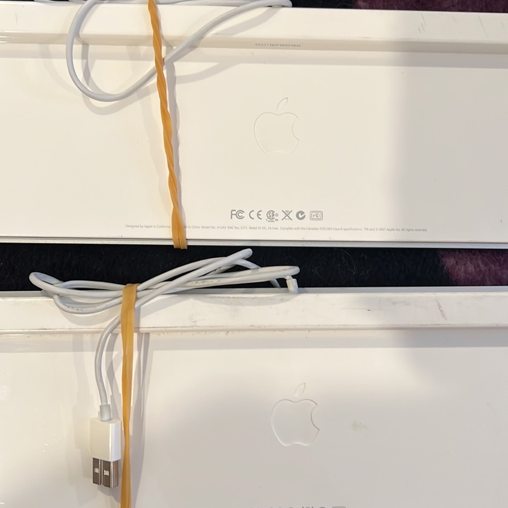 Apple Keyboard - Picture 4 of 4